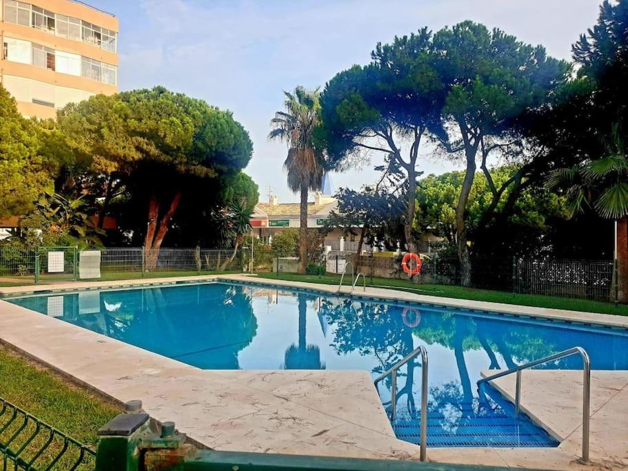 Precioso estudio con piscina a 200m del mar - 1