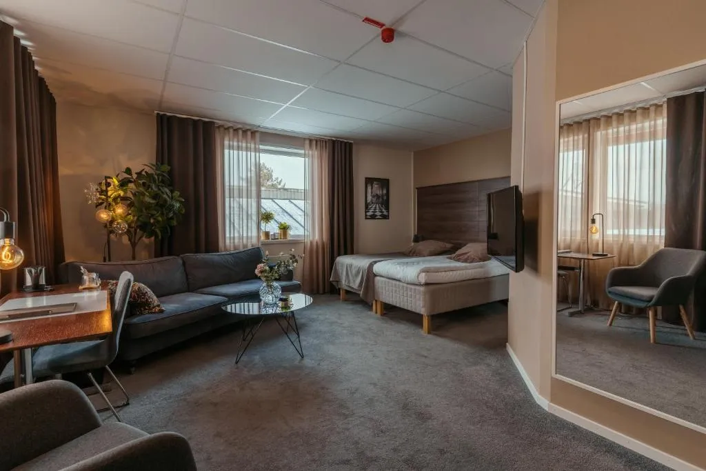 Hotell Entré Norr，位于于默奥的酒店