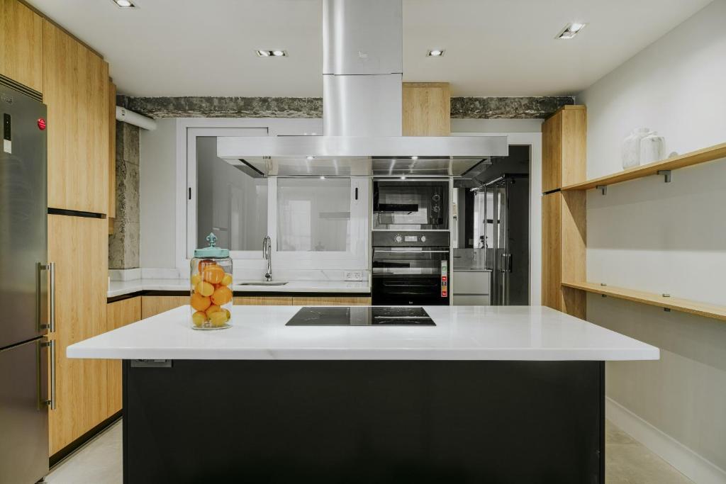Six Apartments by Caleta Homes - 3