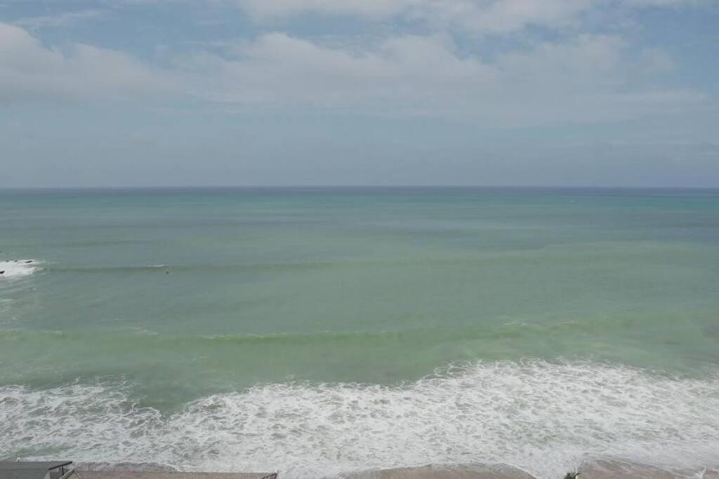 Amazing Ocean Views from this 2 bedroom apartment - 2