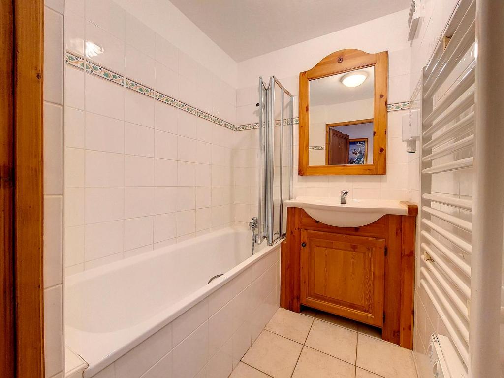 Appartement spacieux - Départ ski aux pieds - Terrasse - Parking - FR-1-344-792 - 4