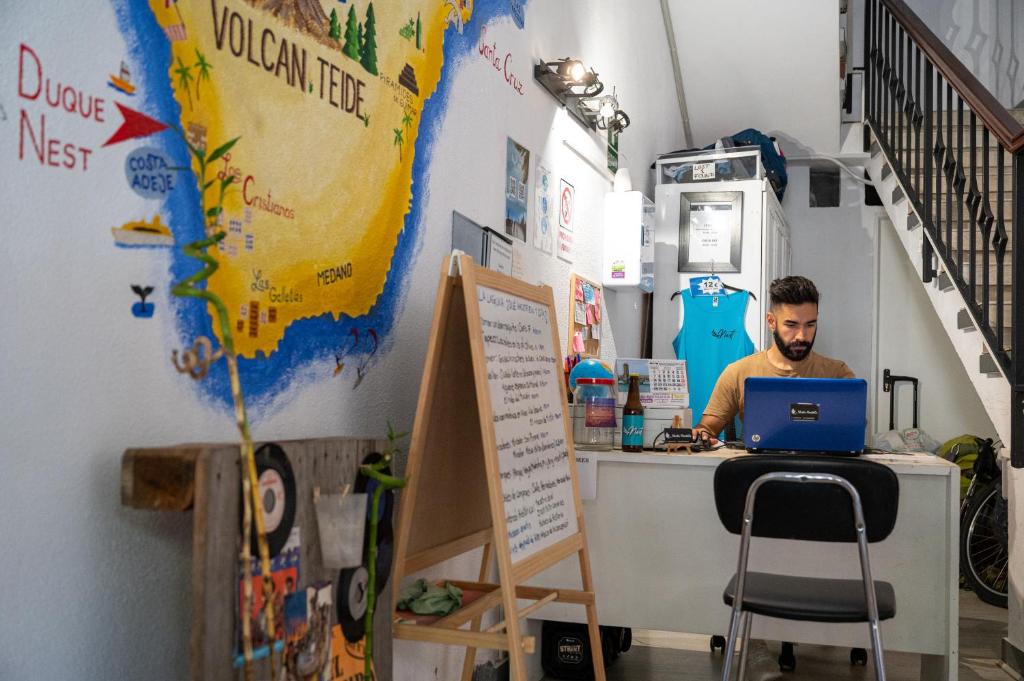 フロント・ロビー