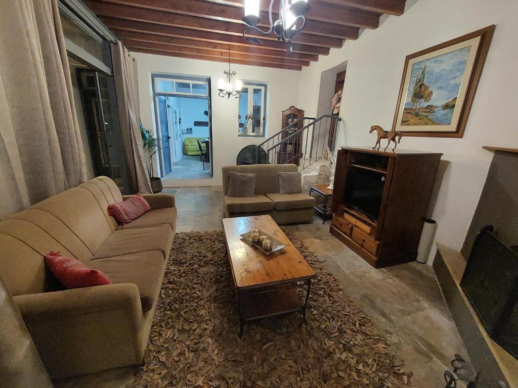 Evanthia's Stone House photo