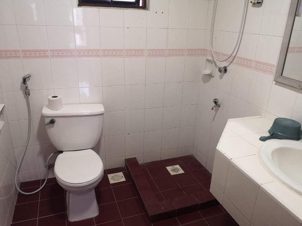 Marina Court Kk City Homestay photo