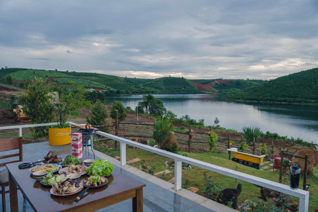 Thỏ Non Garden Bảo Lộc