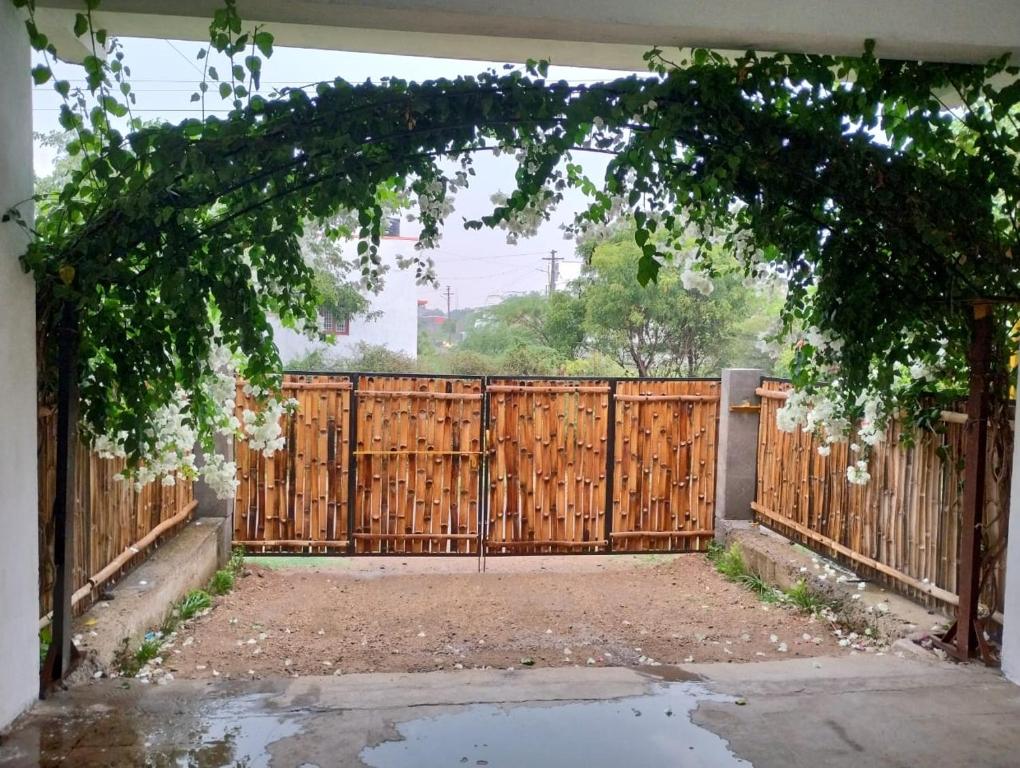 Triveni Rejuvenating Spacious villa, Private & Work location photo
