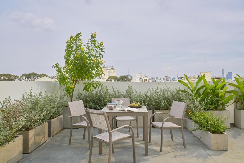 M Village Living Lê Văn Sỹ
