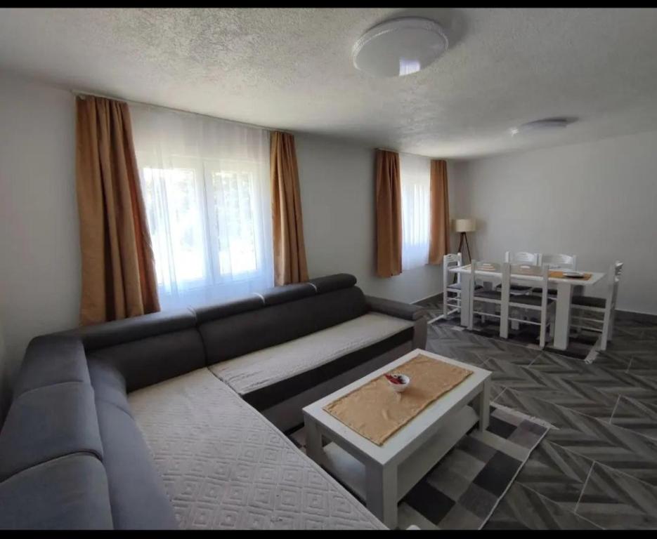 House Bozovic - 1