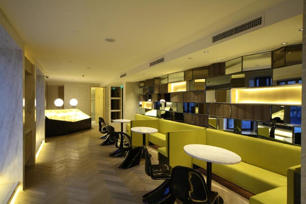Bar/lounge