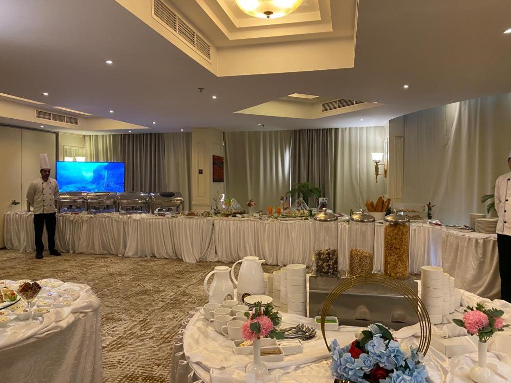 Banquet hall