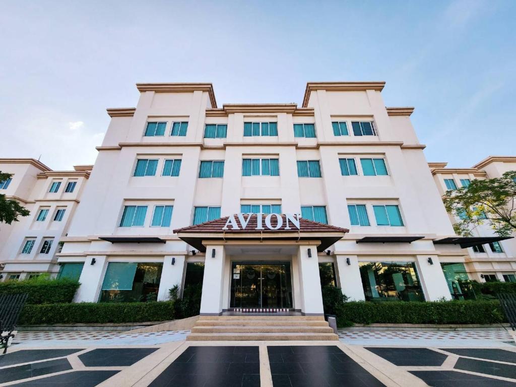 Avion Hotel