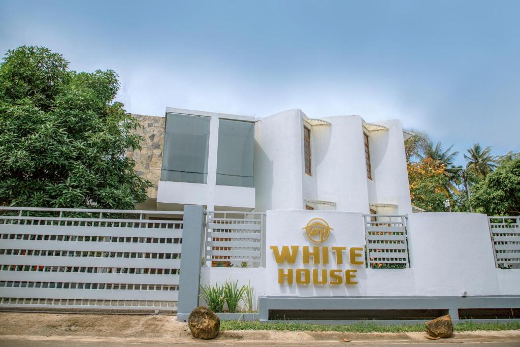 White House Hotel Mirissa — Hotel in Mirissa