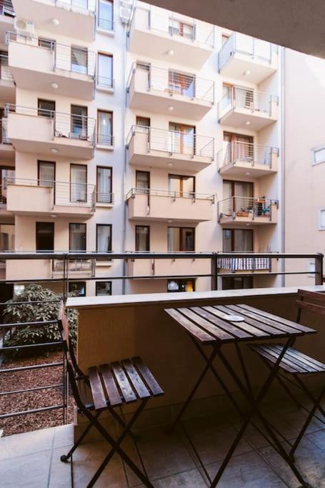 Victoria studio for 4 persons, behind Opera house! photo