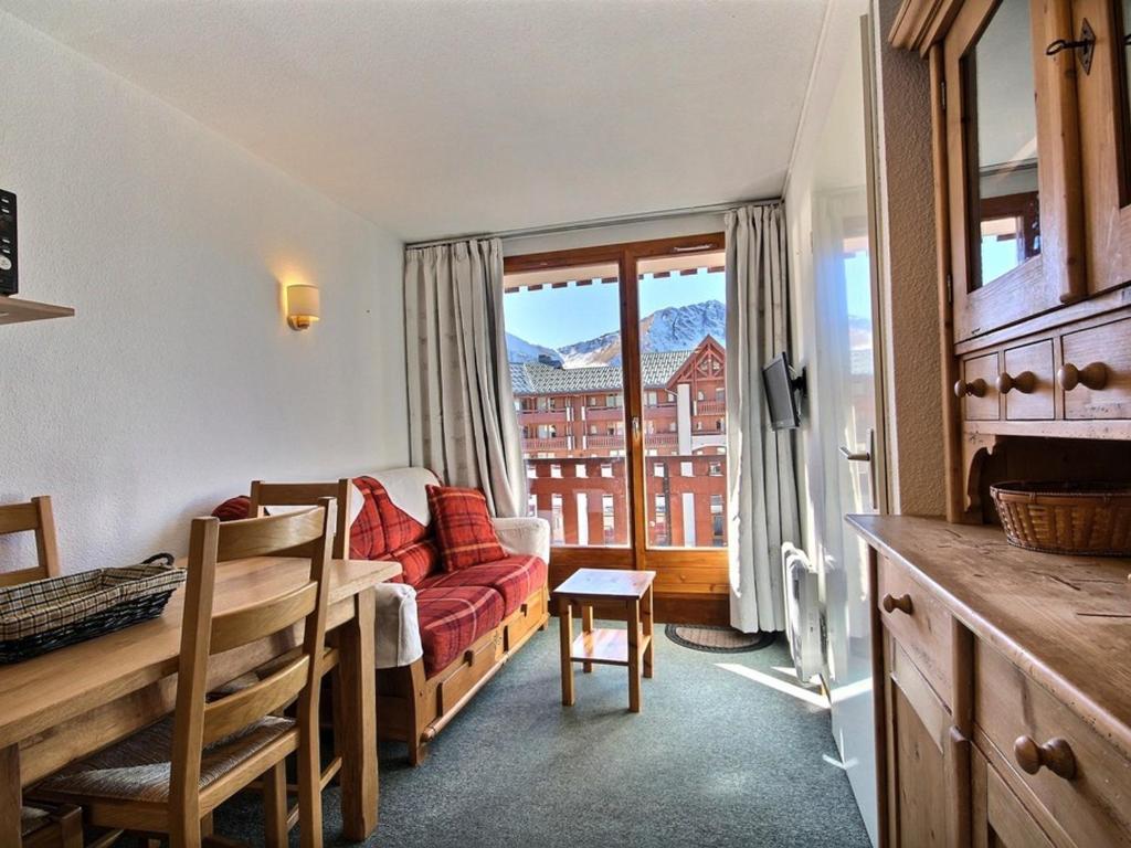 Appartement rénové pour 4 au pied des pistes avec balcon - 2