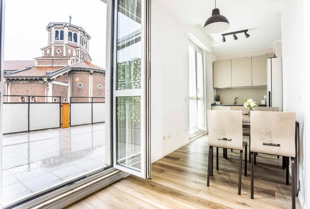 2 Bedrooms Apt with Terrace - NoLo area photo