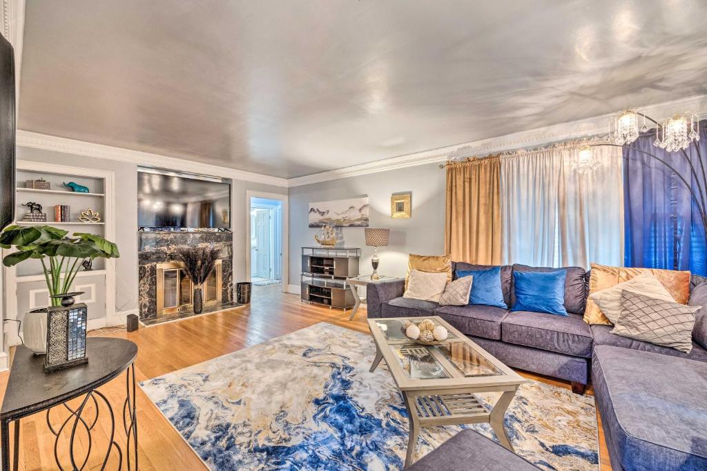 Chic Petersburg Home with Game Room - Dogs OK!