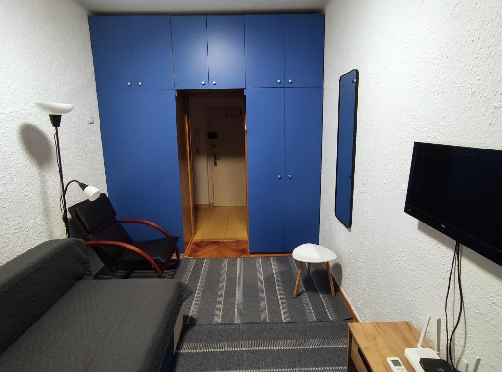 Beogradski sajam san - Belgrade Fair sleep - 2