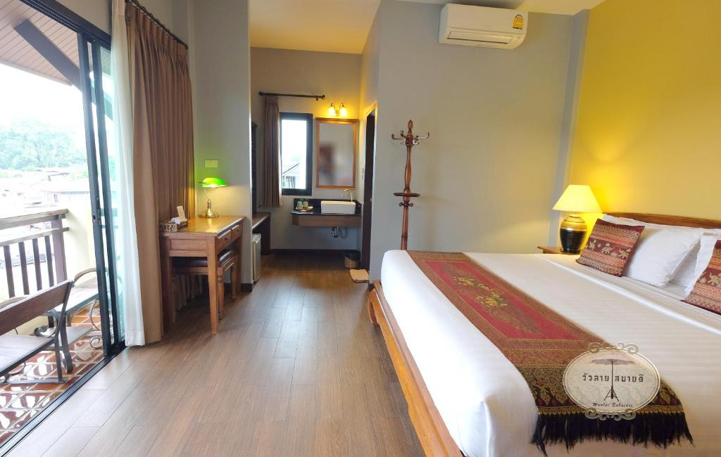 King Room with Balcony (no Breakfast)