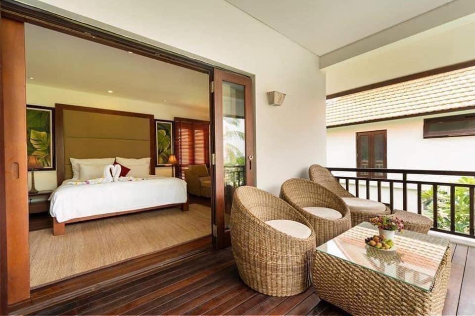 4 bedroom, Garden or Sea view photo