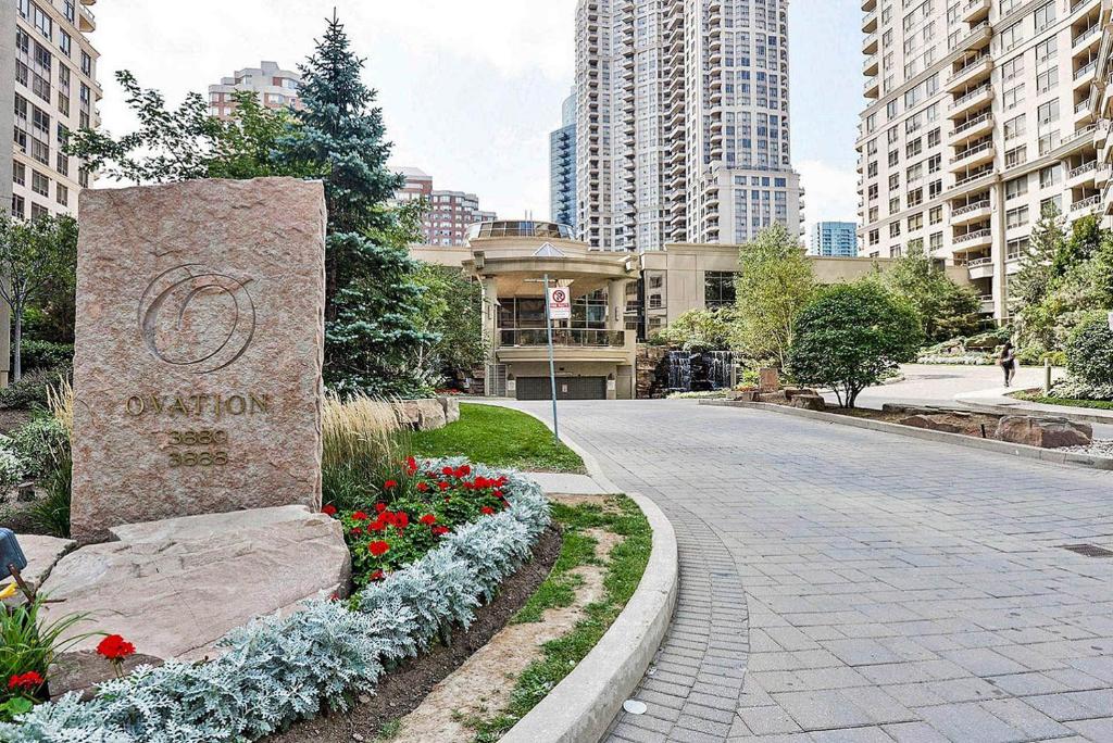 PlanURstay - Grand Penthouse 2BR & 2BTH - Near Square One Mall