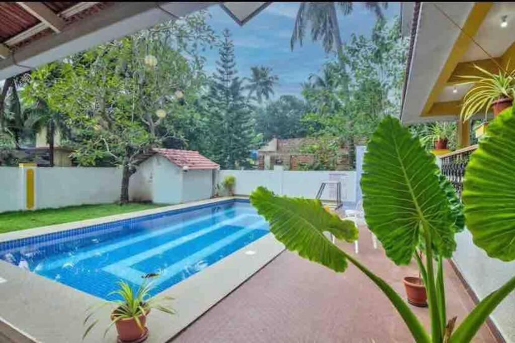 7BHK Villa De Flora with Large Pvt Pool @Calangute photo