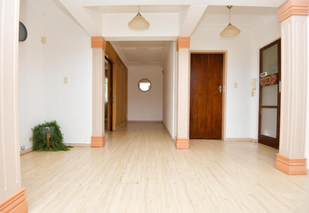 Spacious Menlyn Maine Villa photo