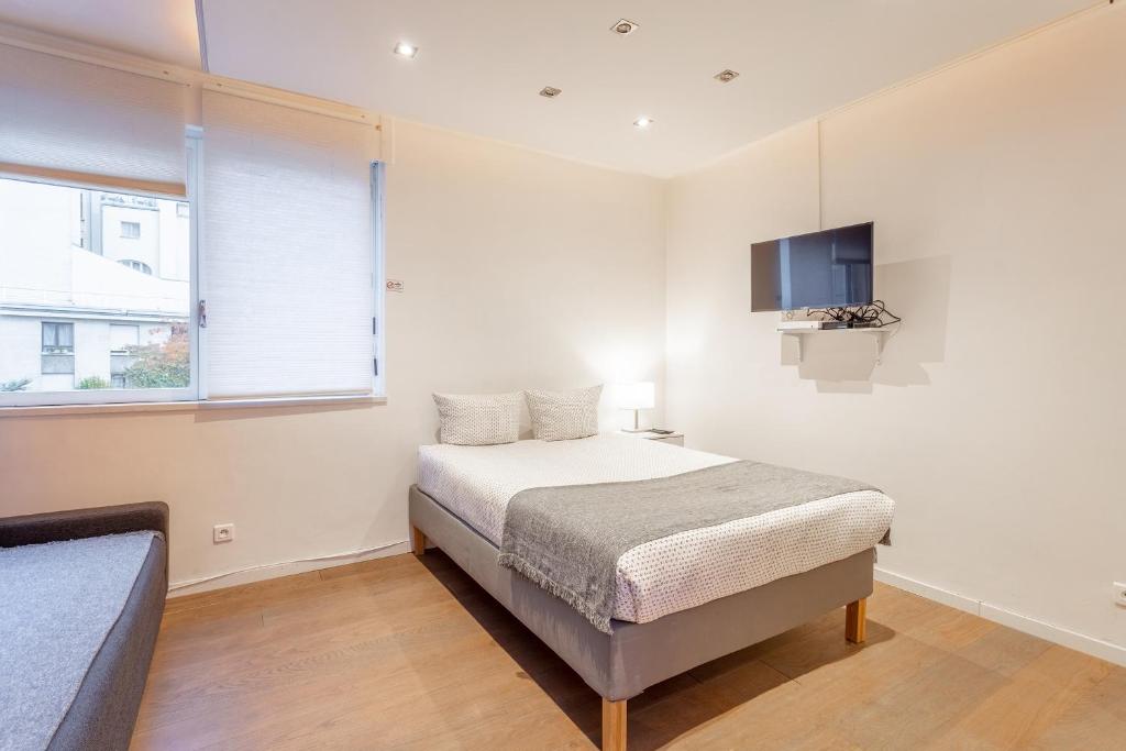 Victor Hugo Flat - 2