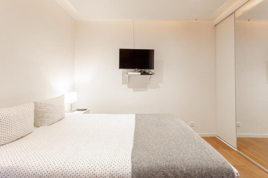 Victor Hugo Flat - 5