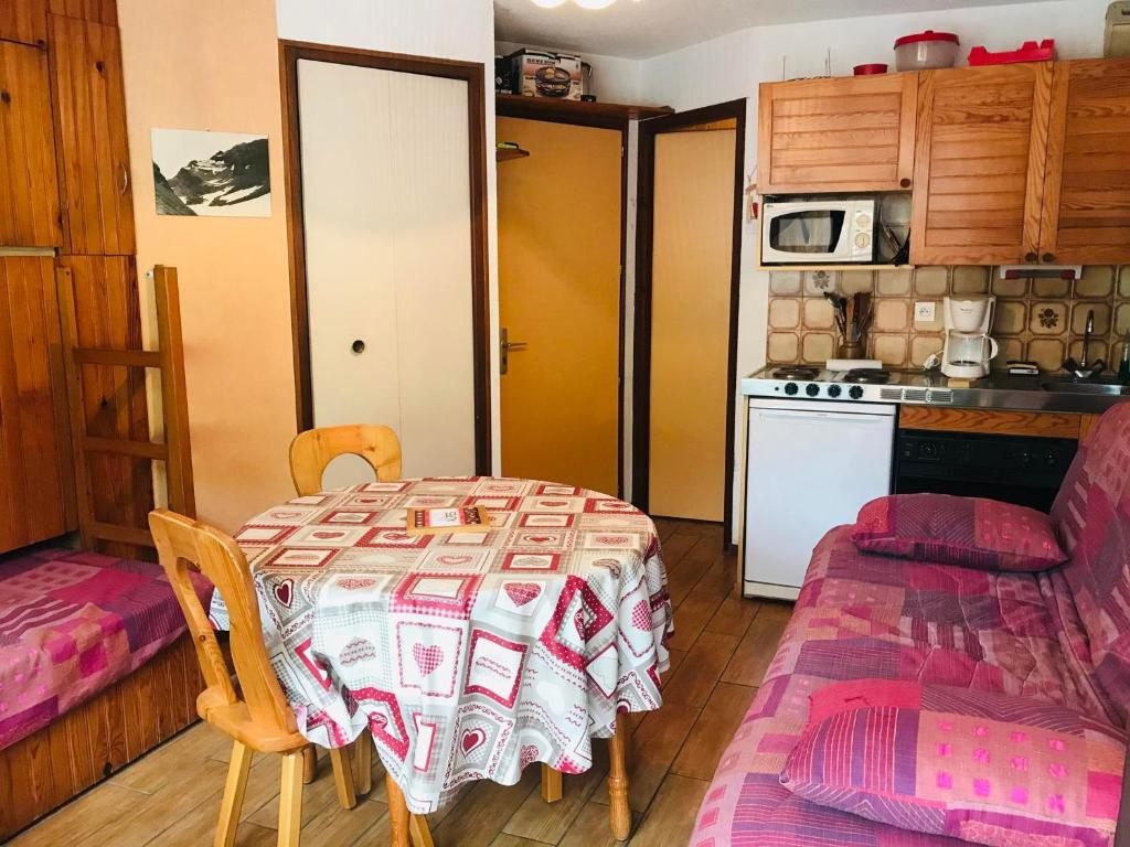Studio pour 2 près du centre de Samoëns - FR-1-629-77 - 2
