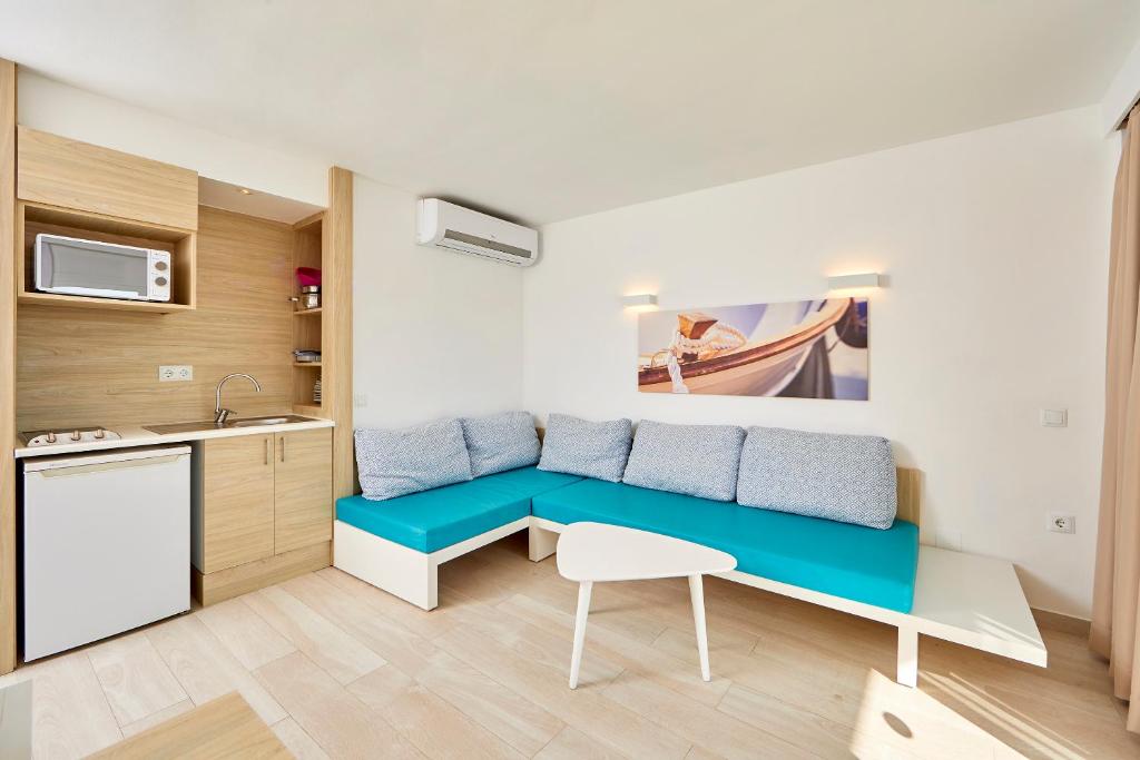 Sun Beach — Hotel rooms in Santa Ponca, Balearic Islands