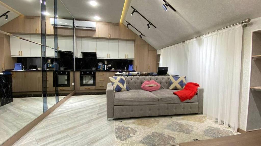 Supper Apartment, Taškent