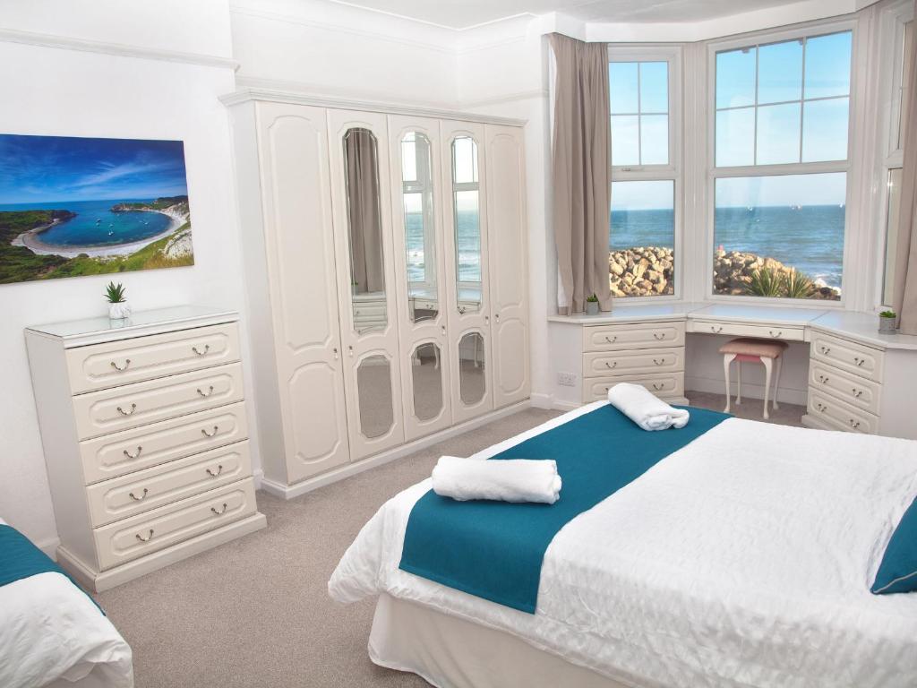 Weymouth Bay Apartment B photo 2