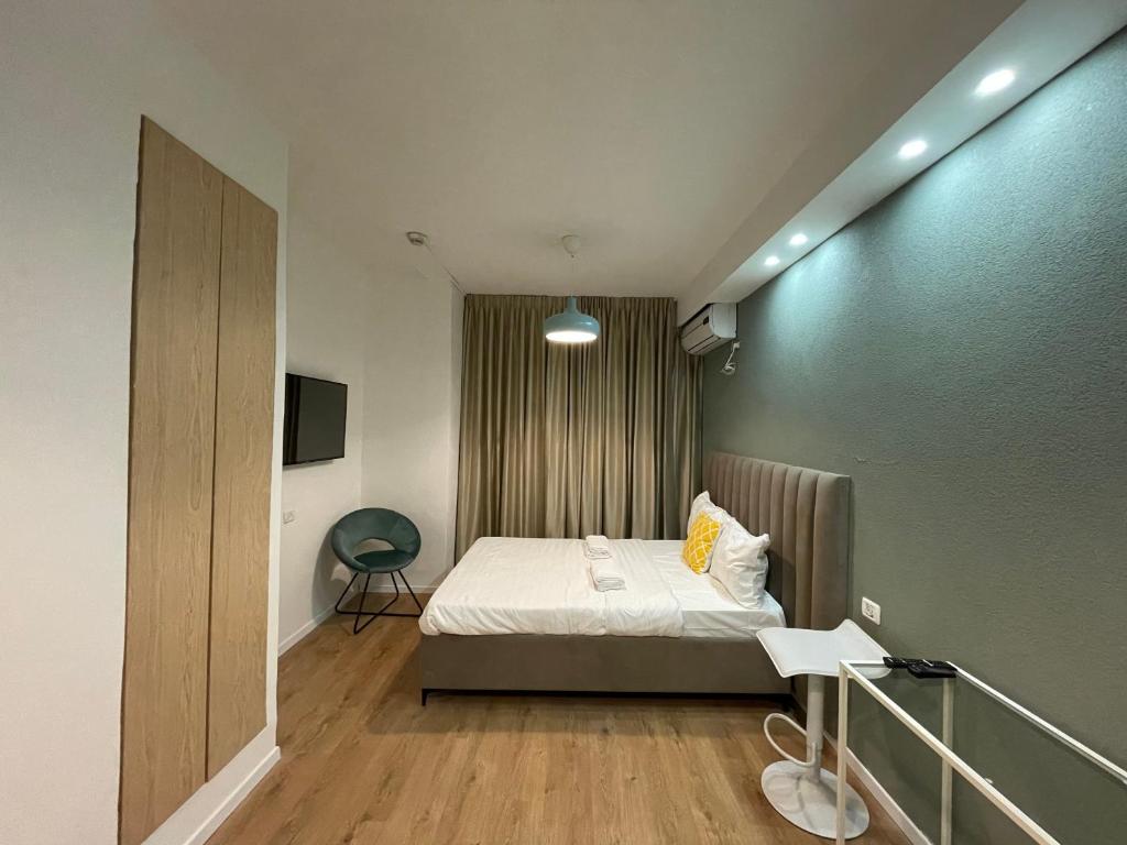 Rothschild 79, Petach Tikva