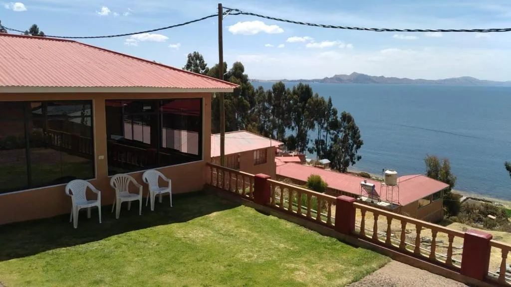 Paqariy lodge, hotel in Amantani