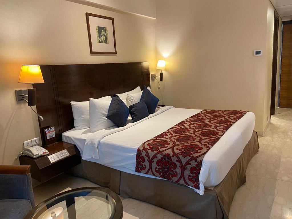 Fortune Select Exotica Navi Hotel photo