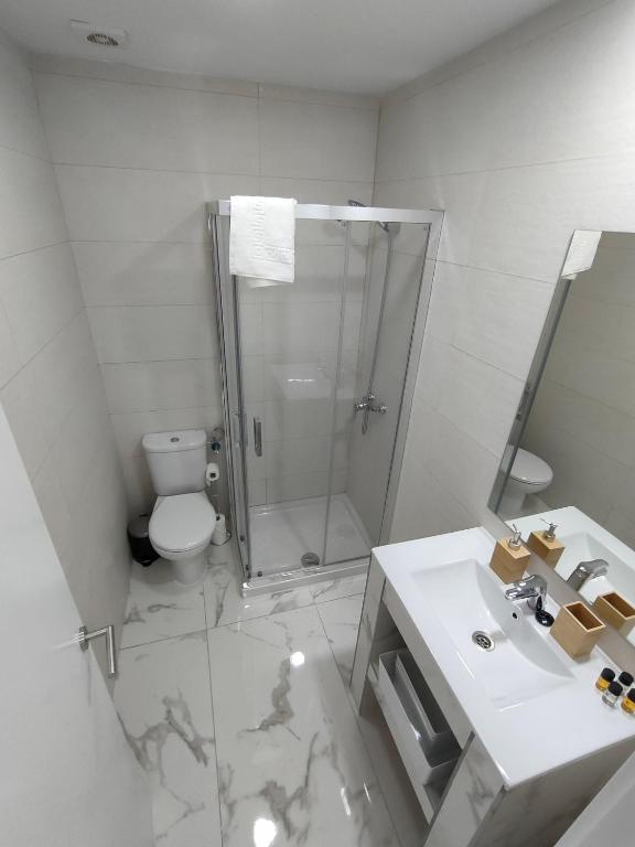 HOLA SUITE - 2