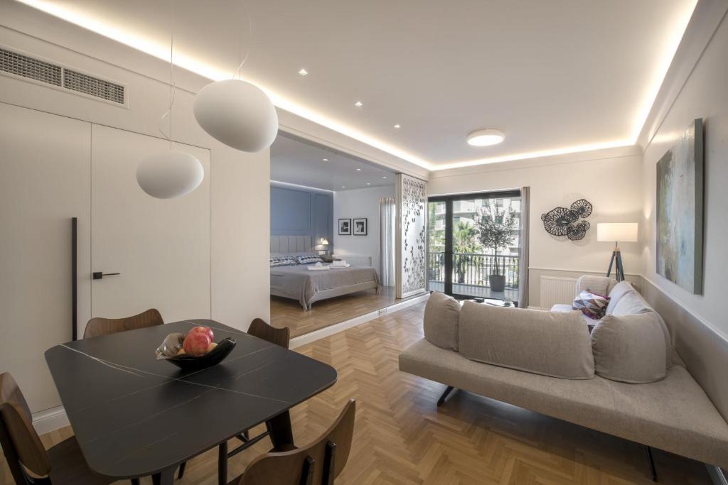 Chic central Athens apartment at Mavilli Sq. — Hotel in Athens
