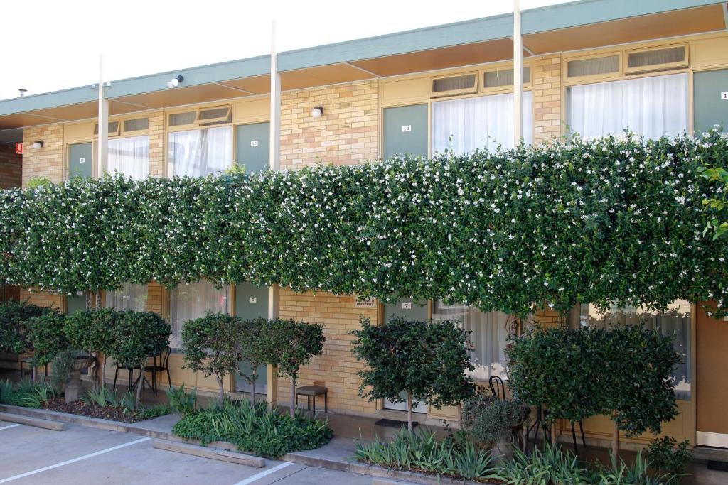 Mid City Motor Inn Queanbeyan photo