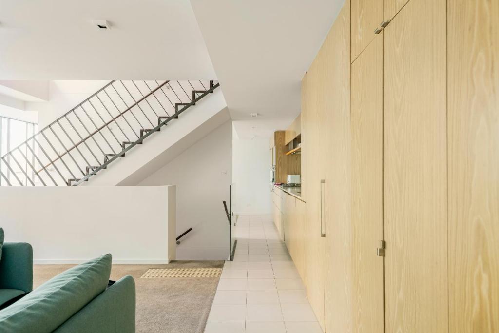 Luxury 3-Storey Loft with free parking on premises photo