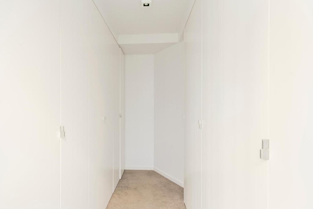 Luxury 3-Storey Loft with free parking on premises photo