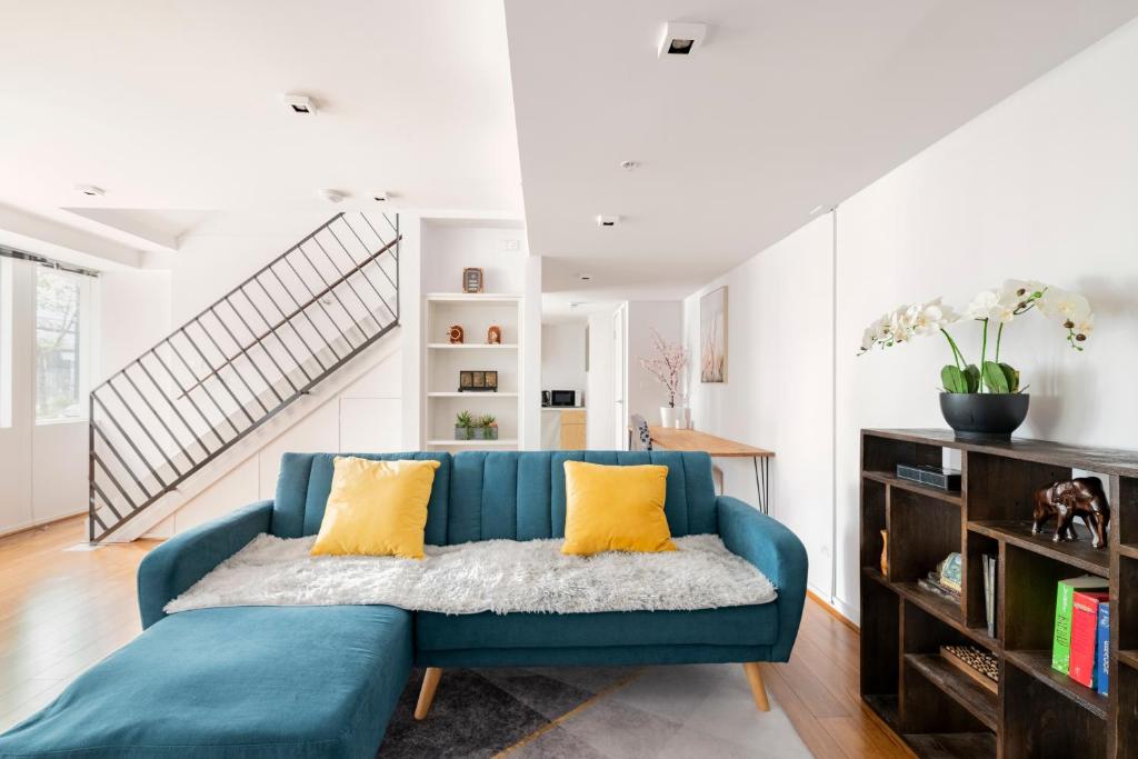 Luxury 3-Storey Loft with free parking on premises — Hotel in Melbourne