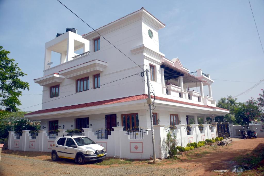 Shri Sai Baba Homestay - EB Colony - Trichy — Hotel in Tiruchirappalli