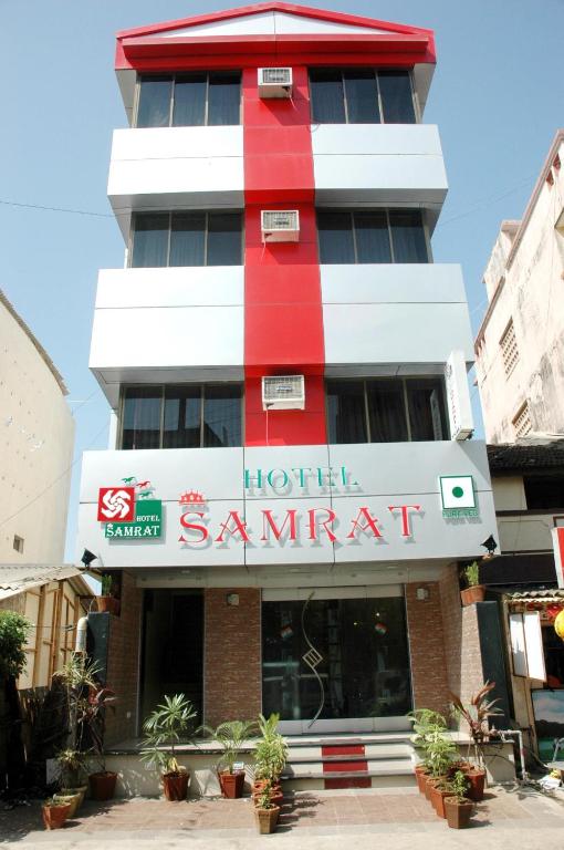 Hotel Samrat — Hotel in Daman