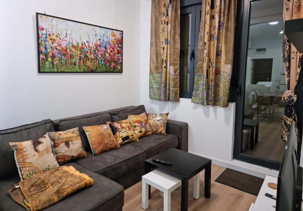 Klimt Business Grade All New Comfortable Apartment - 2