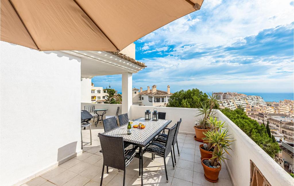 Beautiful Apartment In Benalmádena - 2