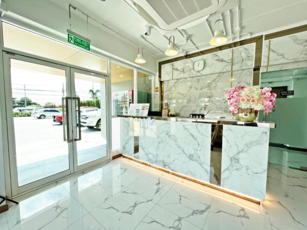 Golden Nest Hotel Suvarnabhumi photo
