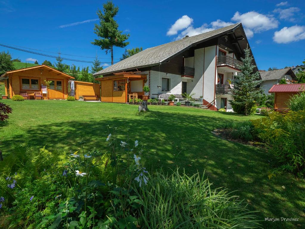 Lookout Resort tiny houses — Hotel in Bled