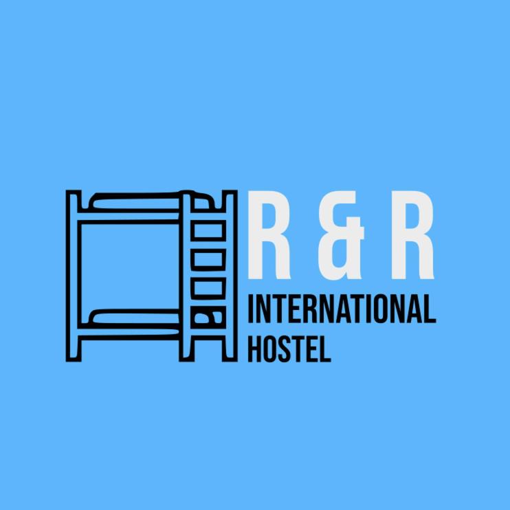R &amp; R International — Hotel in Baku