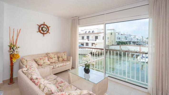 Casa Port Grec, Empuriabrava