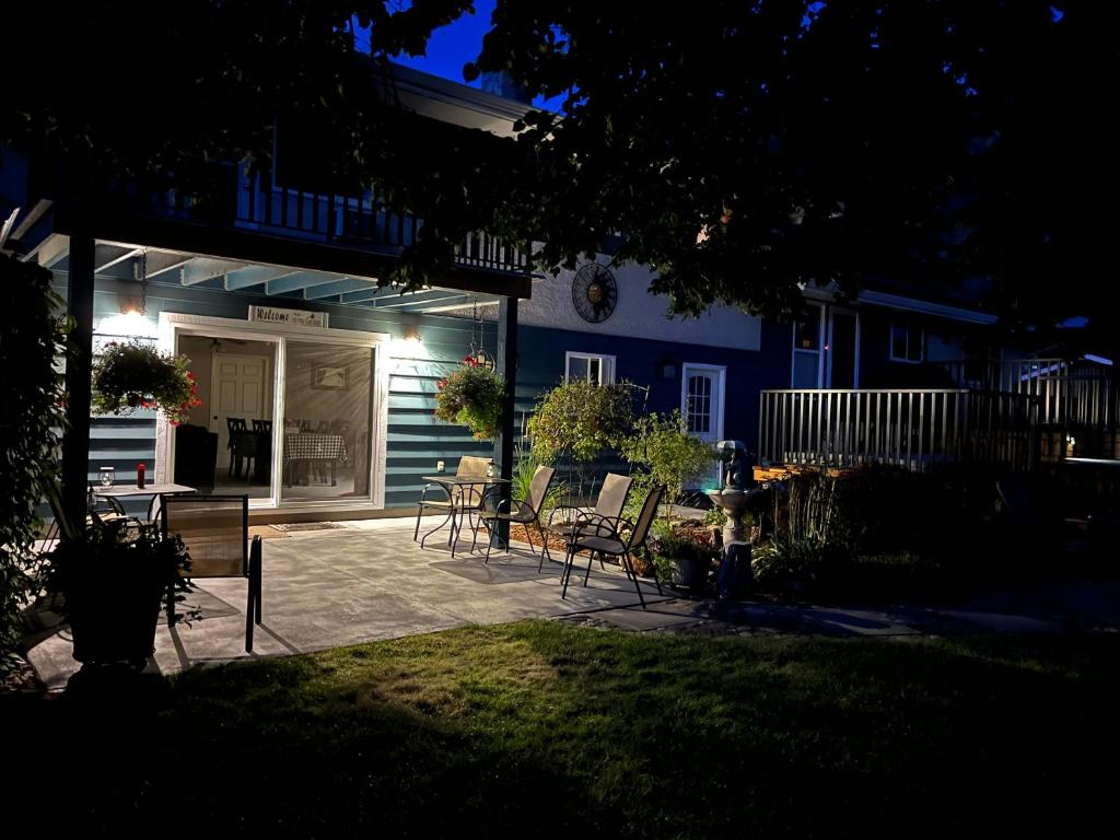 Sunny Shuswap B&B 전경